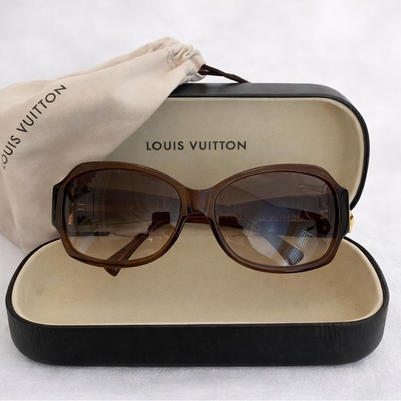 Louis Vuitton • “Ursula Strass Speckled” Sunglasses - Picture 17 of 17